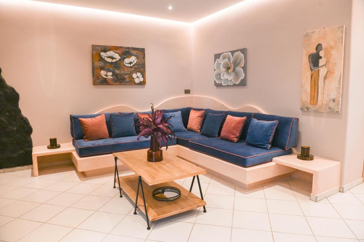 The Rock Luxury Homes Mesaria Exteriér fotografie