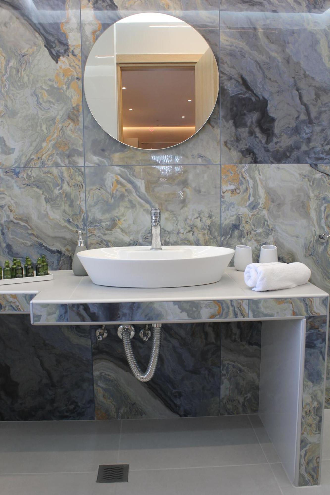 The Rock Luxury Homes Mesaria Exteriér fotografie