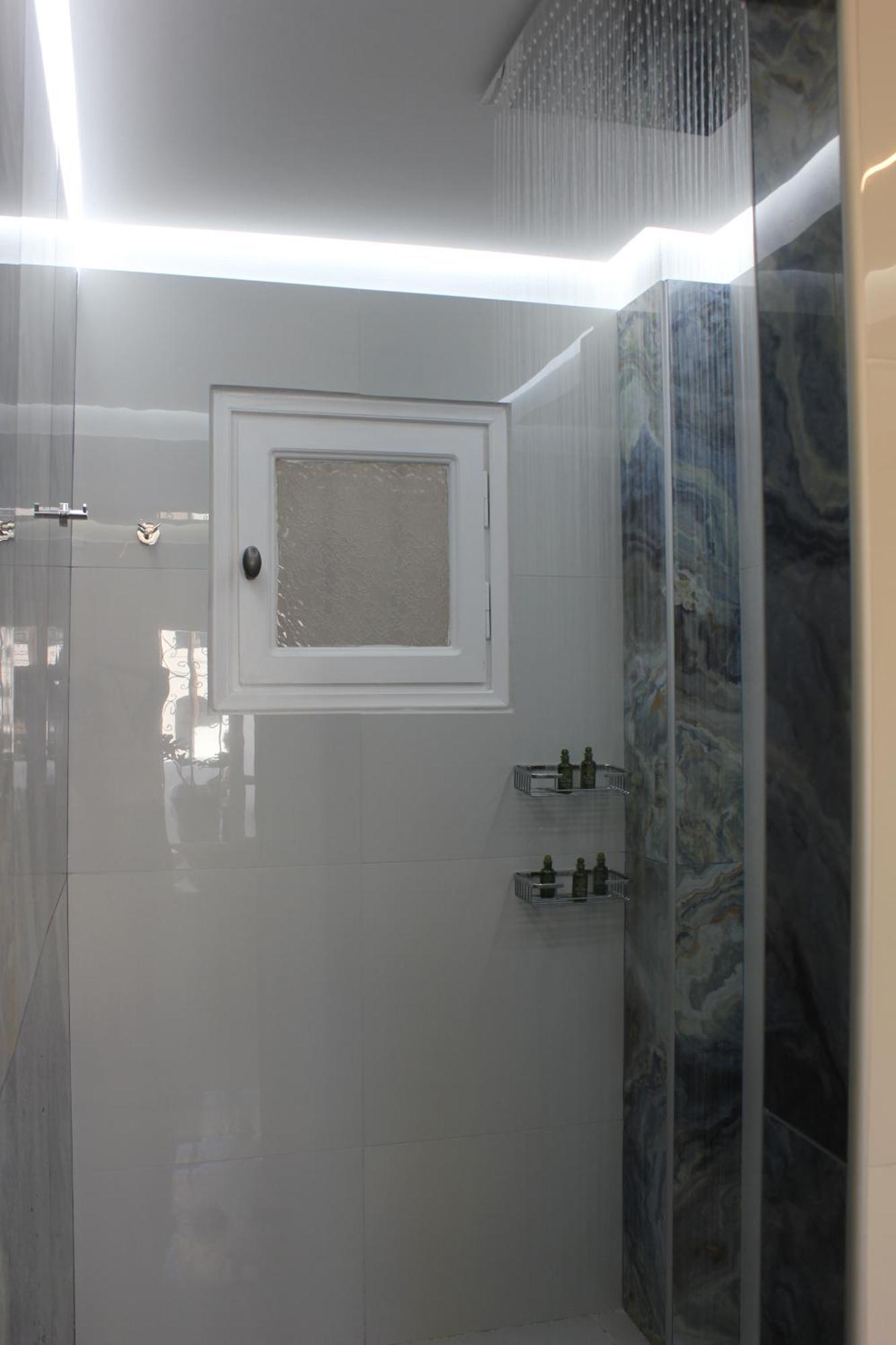 The Rock Luxury Homes Mesaria Exteriér fotografie