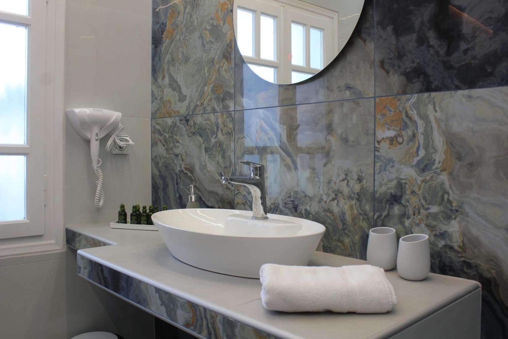 The Rock Luxury Homes Mesaria Exteriér fotografie