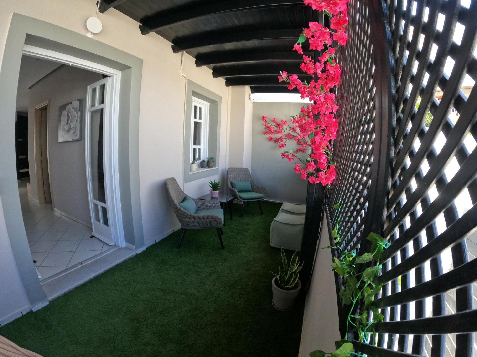 The Rock Luxury Homes Mesaria Exteriér fotografie