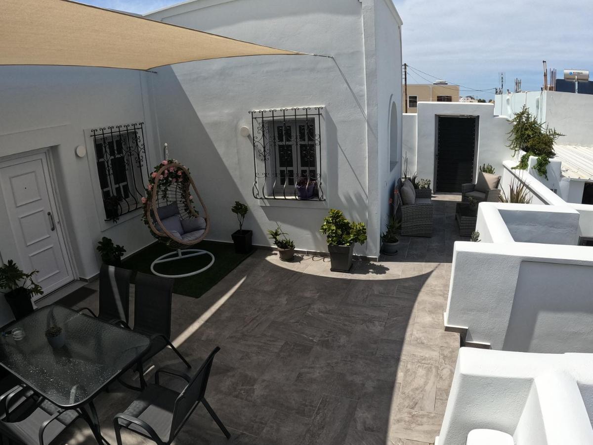 The Rock Luxury Homes Mesaria Exteriér fotografie
